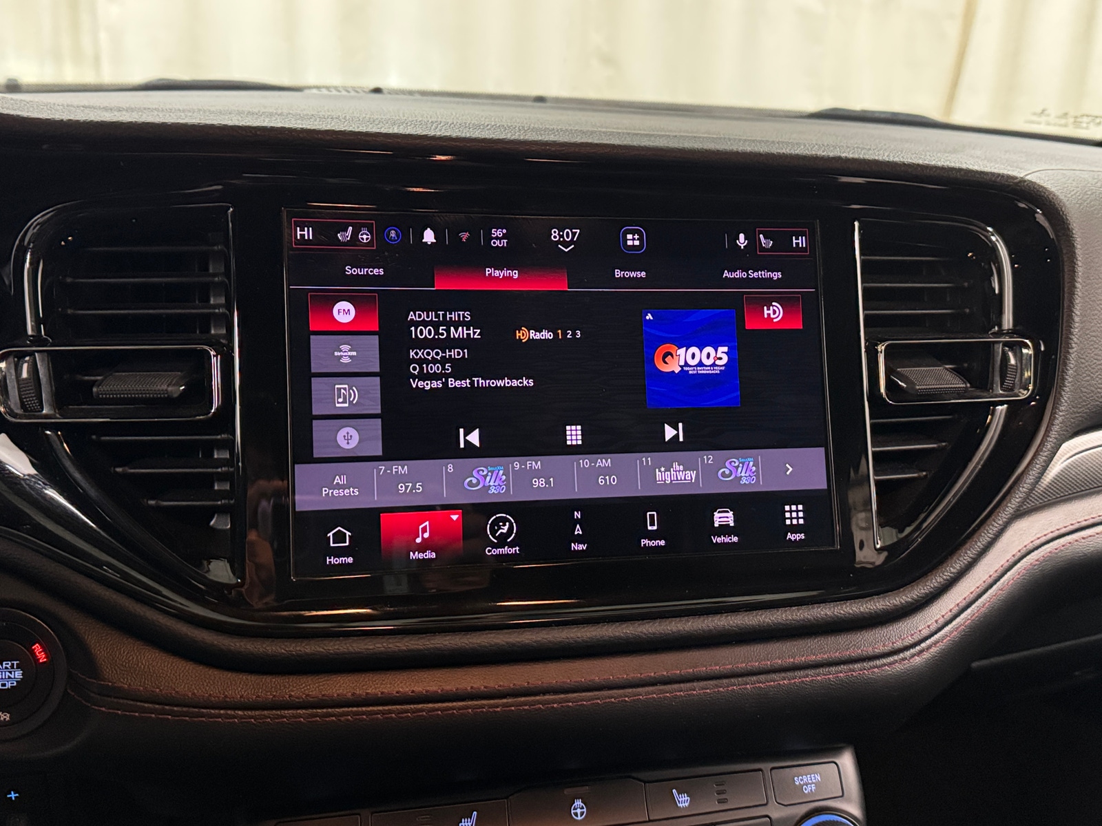 Thumbnail: 2022 Dodge Durango - 3