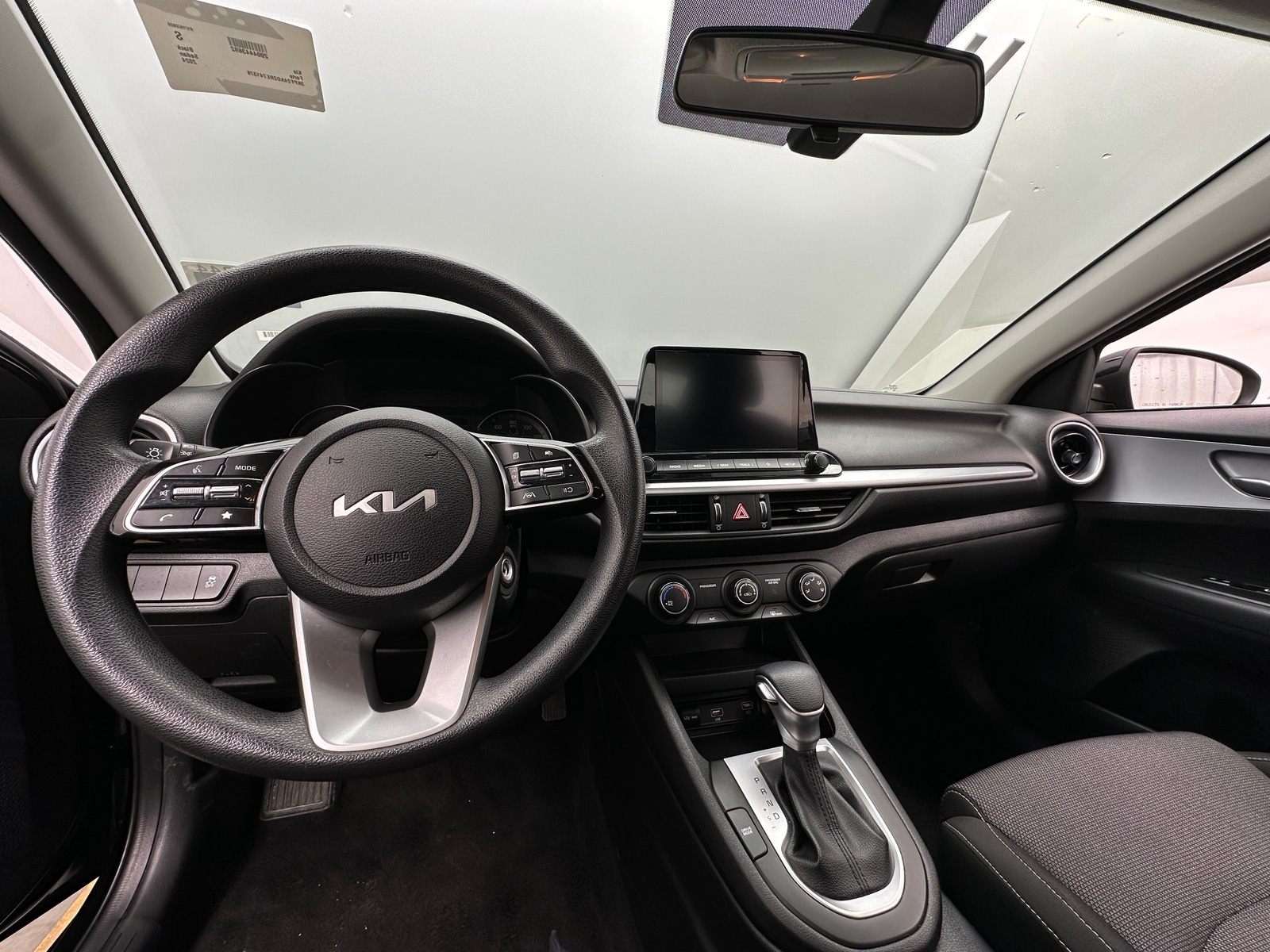 Thumbnail: 2024 Kia Forte - 3
