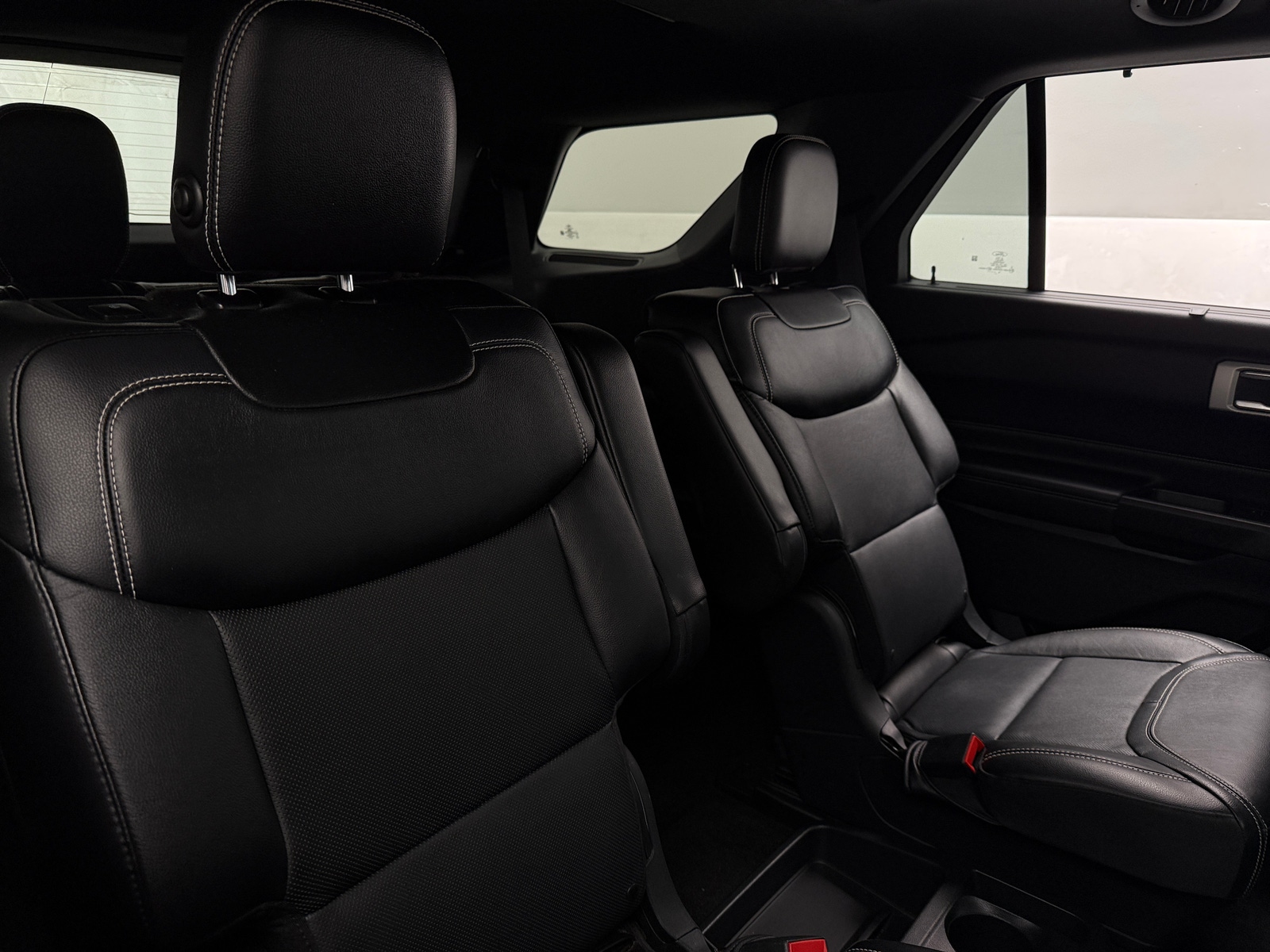 Thumbnail: 2020 Ford Explorer - 5