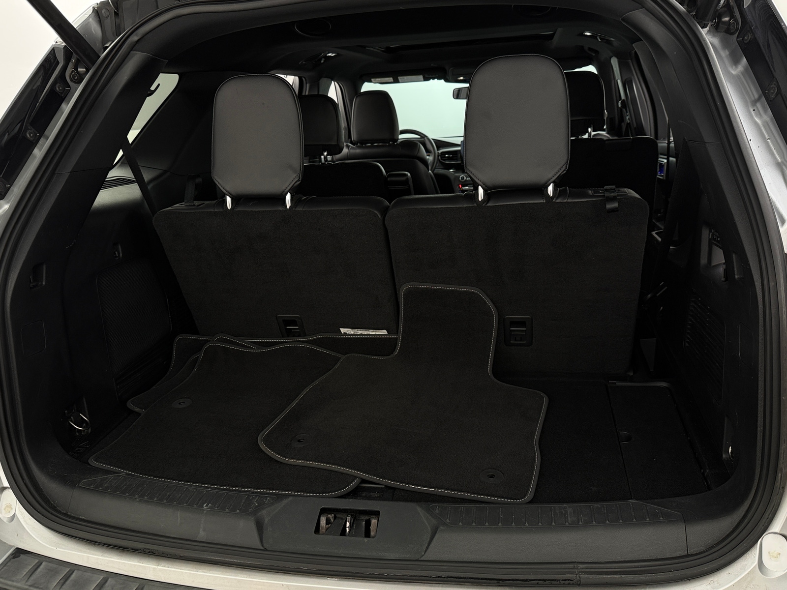 Thumbnail: 2020 Ford Explorer - 6