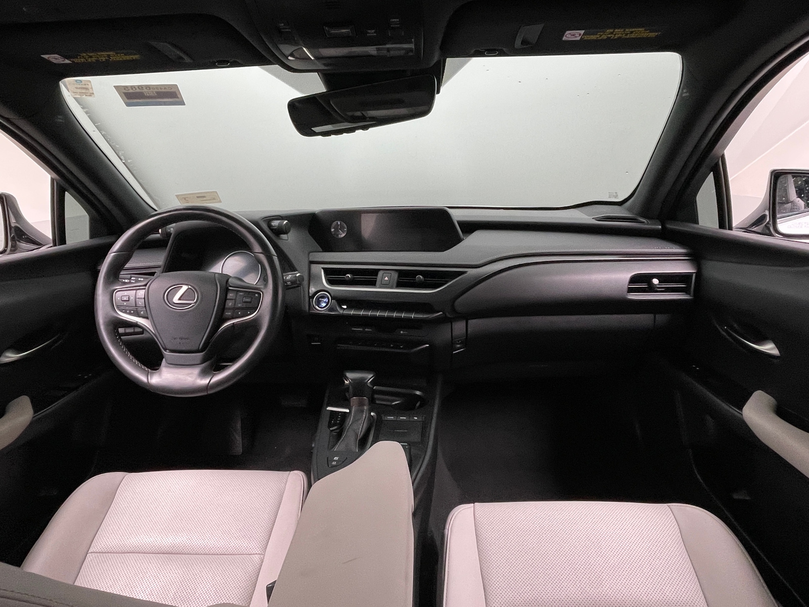 Thumbnail: 2021 Lexus UX - 2