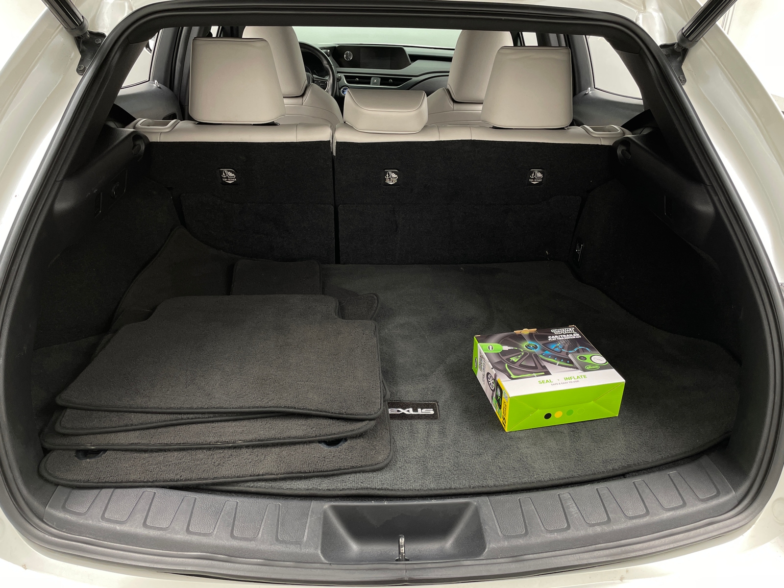 Thumbnail: 2021 Lexus UX - 6