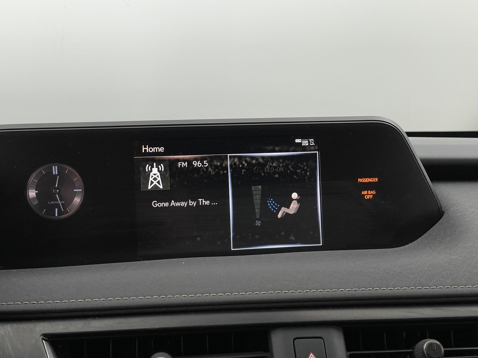 Thumbnail: 2021 Lexus UX - 3