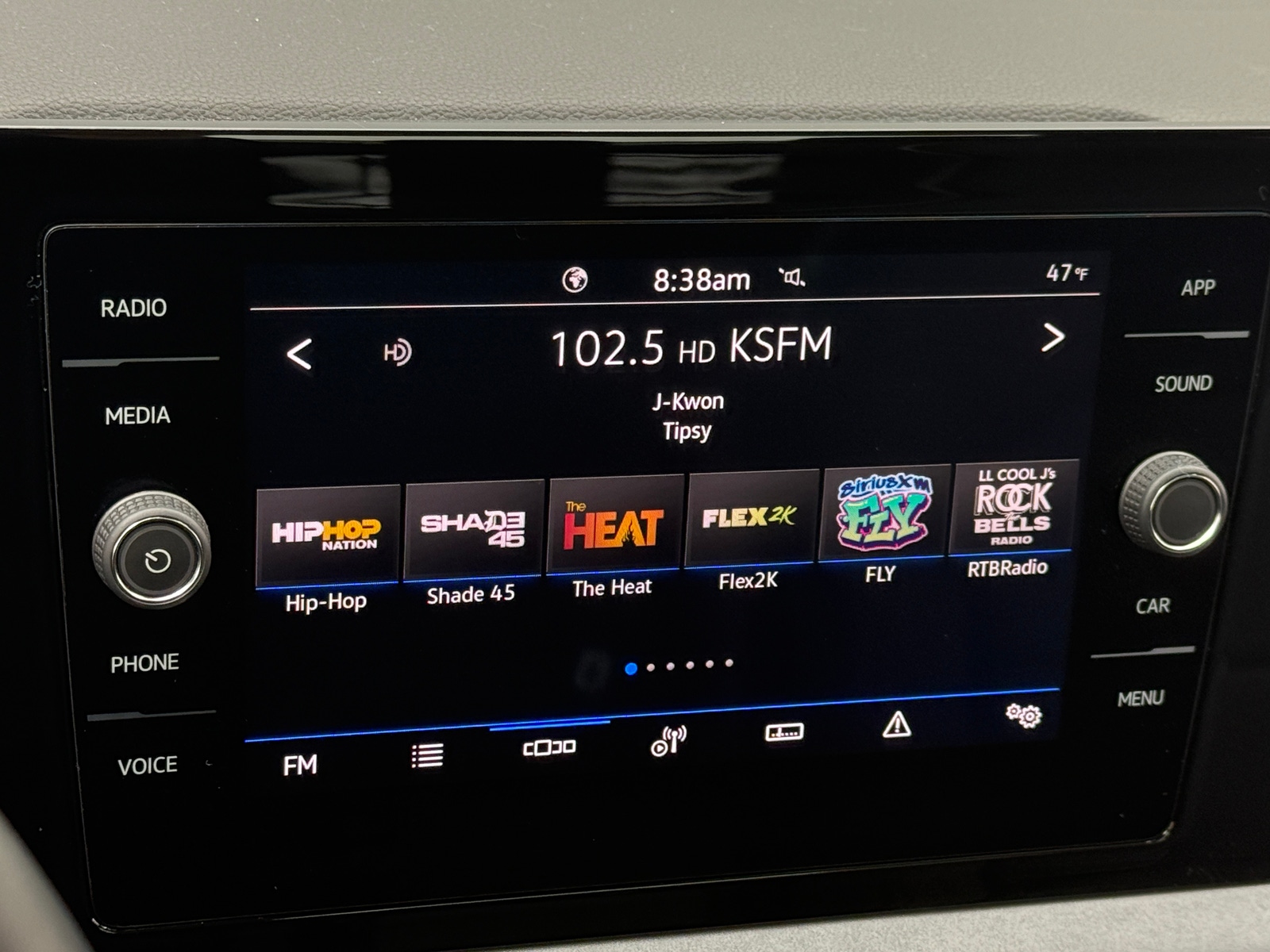 Thumbnail: 2025 Volkswagen Jetta - 3