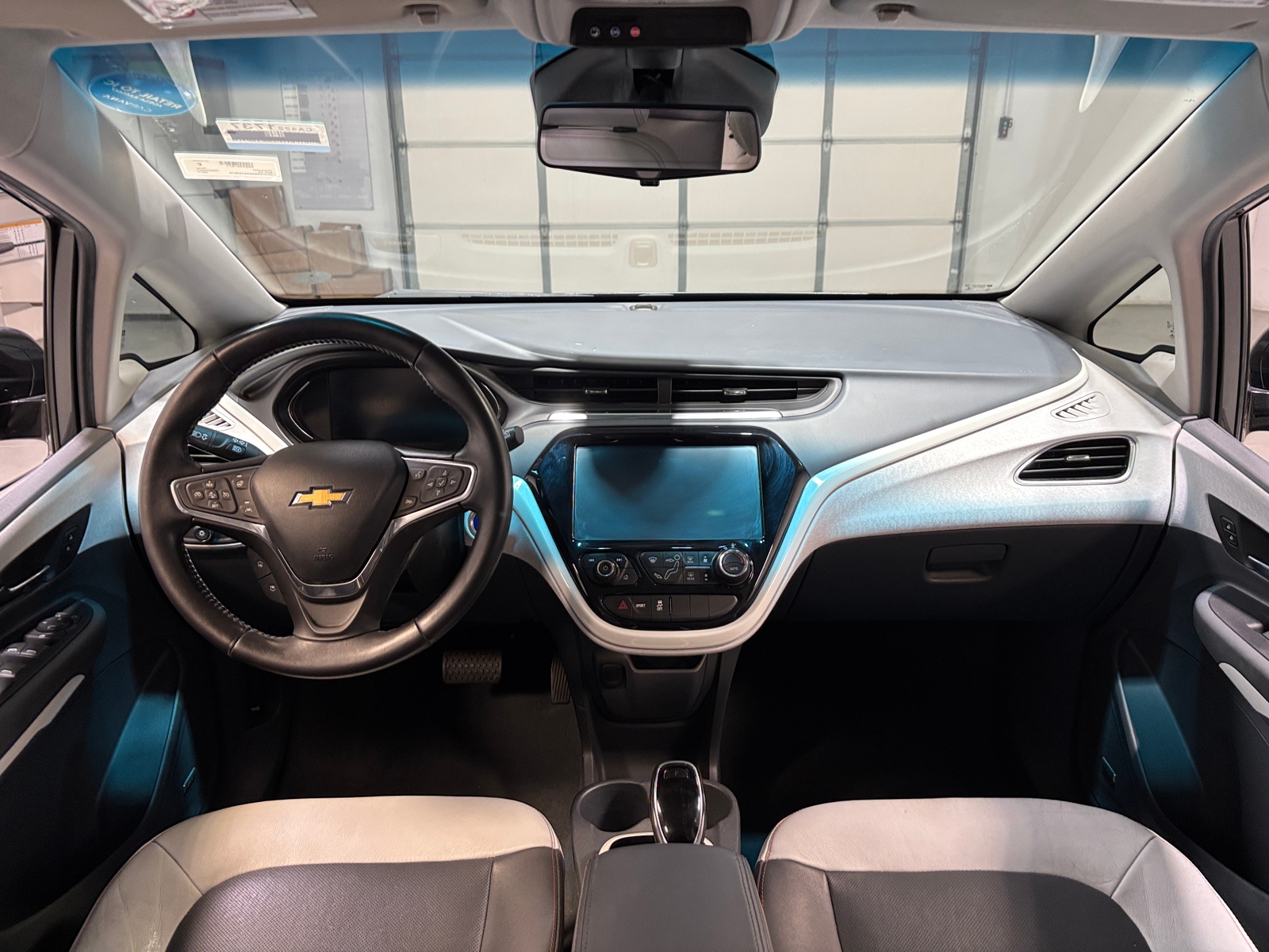 Thumbnail: 2017 Chevrolet Bolt EV - 2