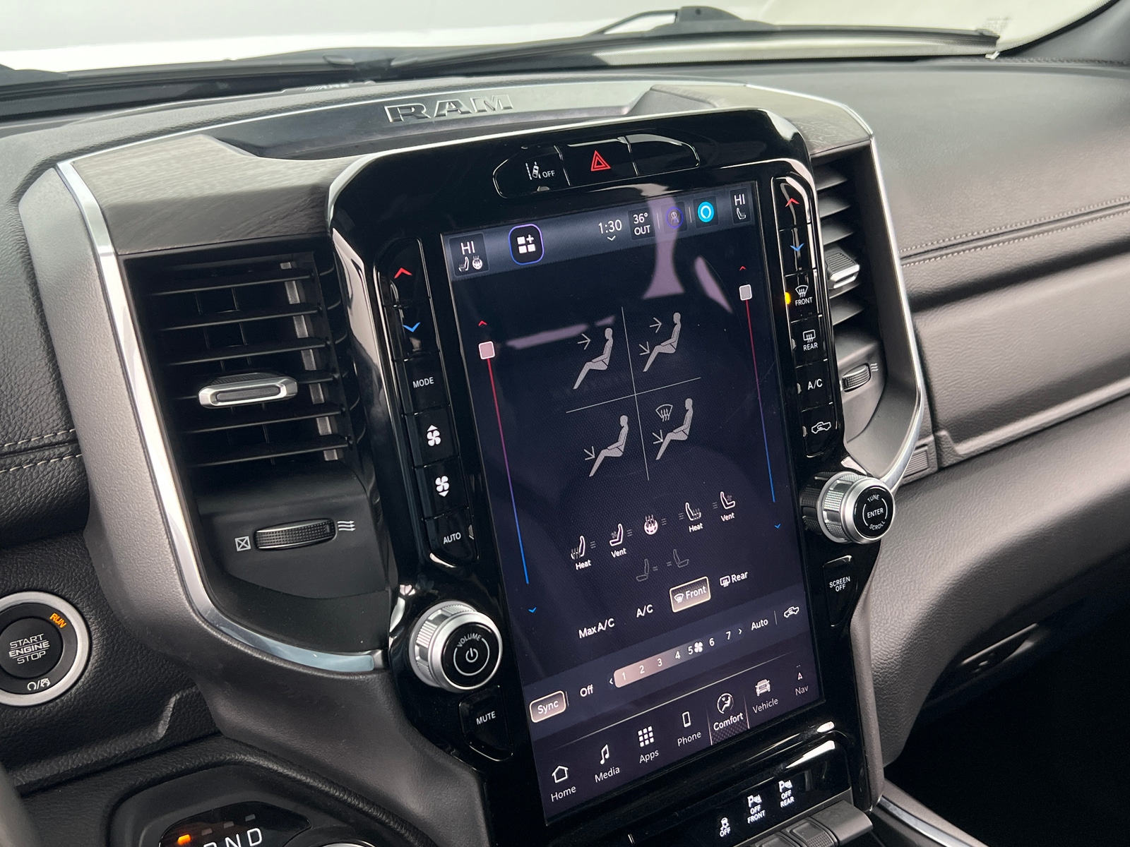 Thumbnail: 2025 RAM 1500 - 3