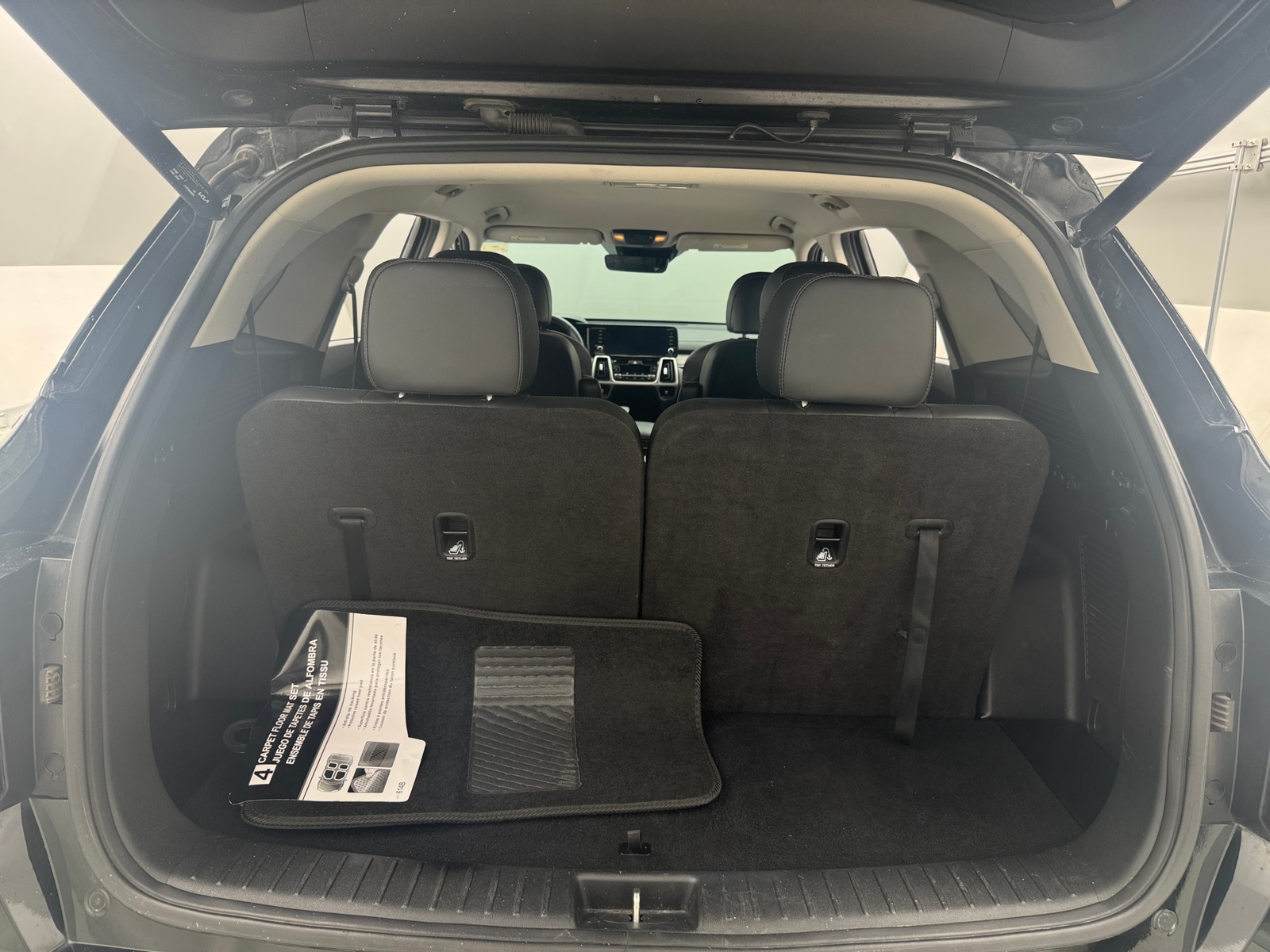 Thumbnail: 2023 Kia Sorento - 6