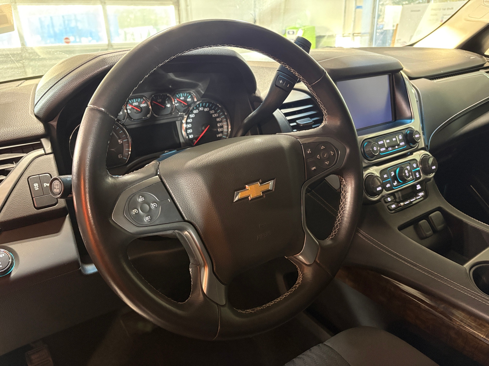 Thumbnail: 2017 Chevrolet Tahoe - 5