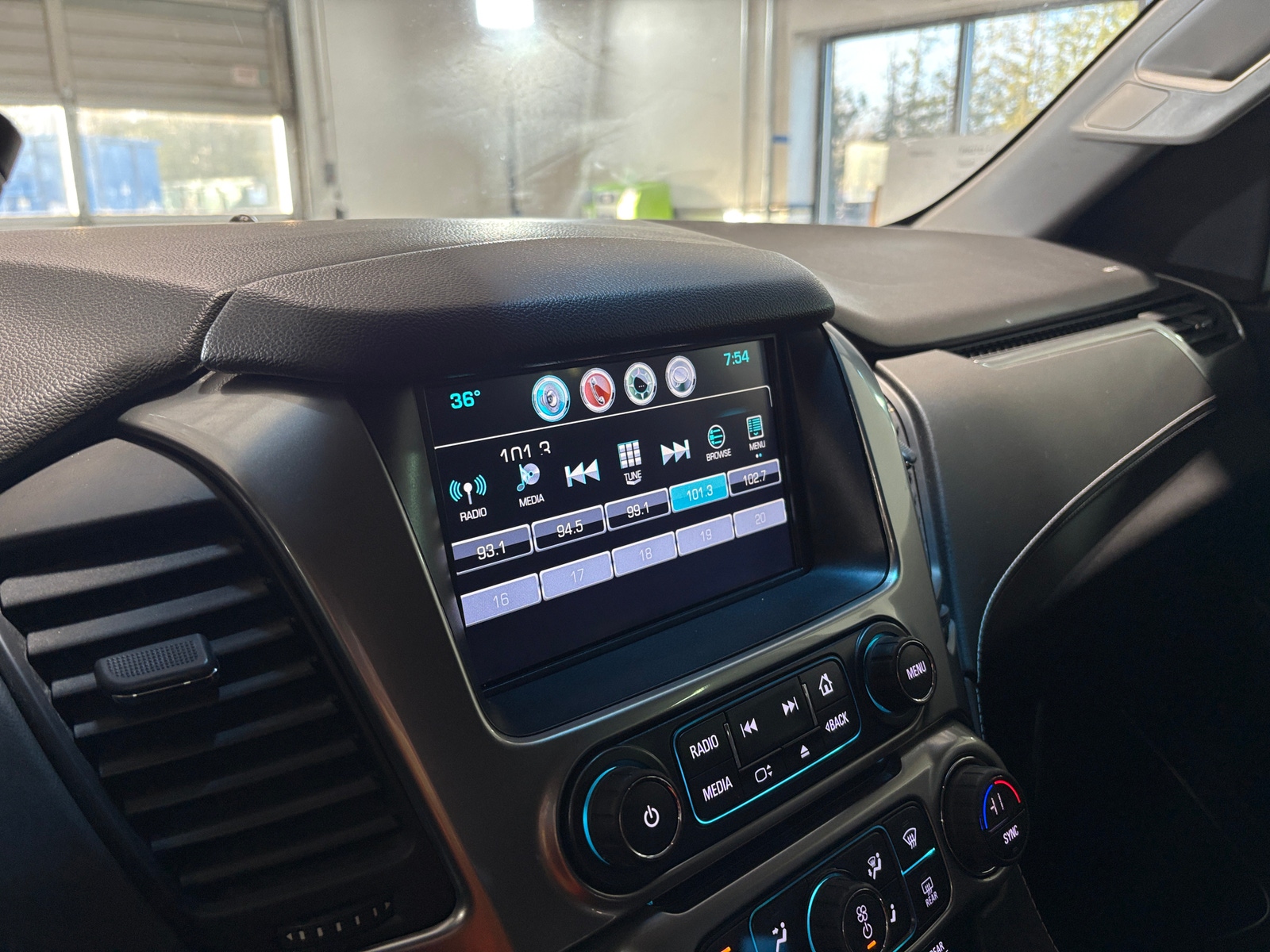 Thumbnail: 2017 Chevrolet Tahoe - 4