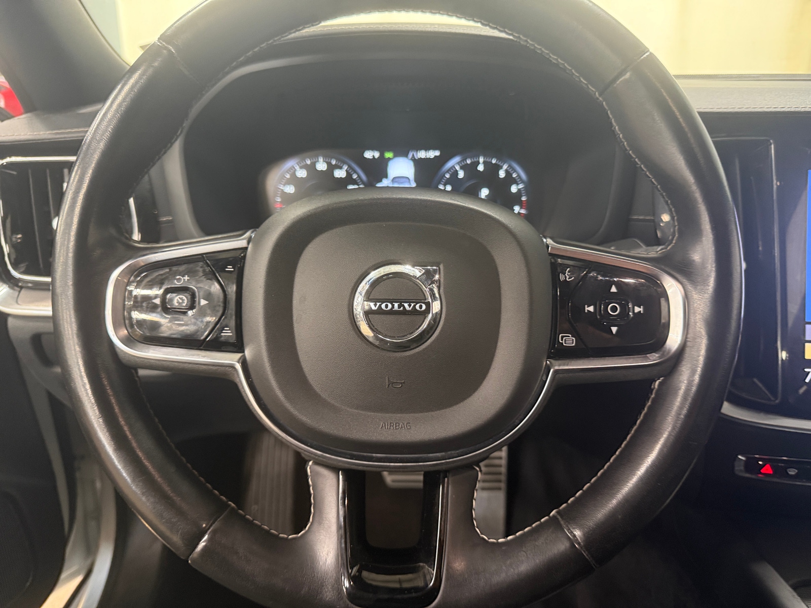 Thumbnail: 2021 Volvo S60 - 4