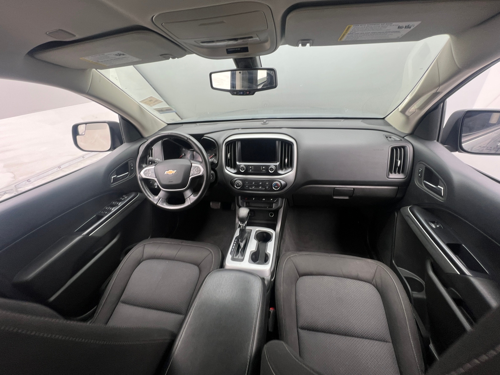 Thumbnail: 2022 Chevrolet Colorado - 3