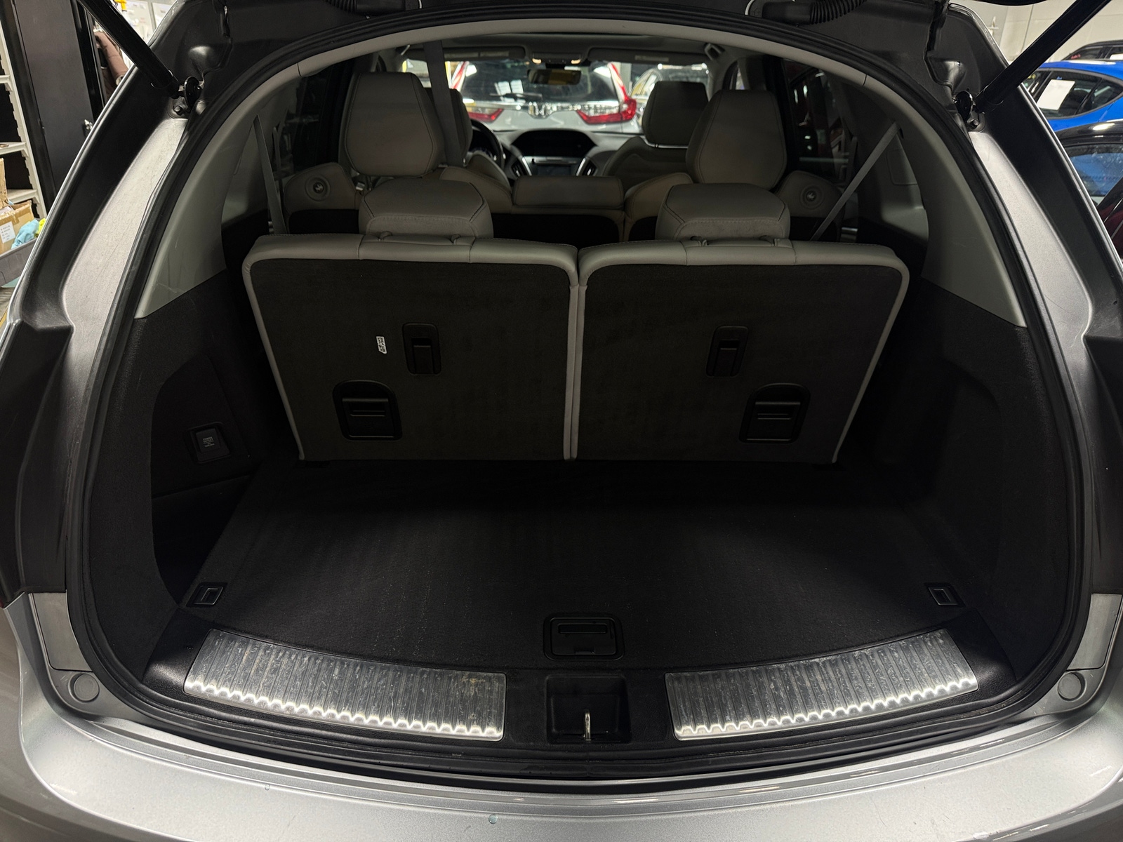 Thumbnail: 2020 Acura MDX - 6