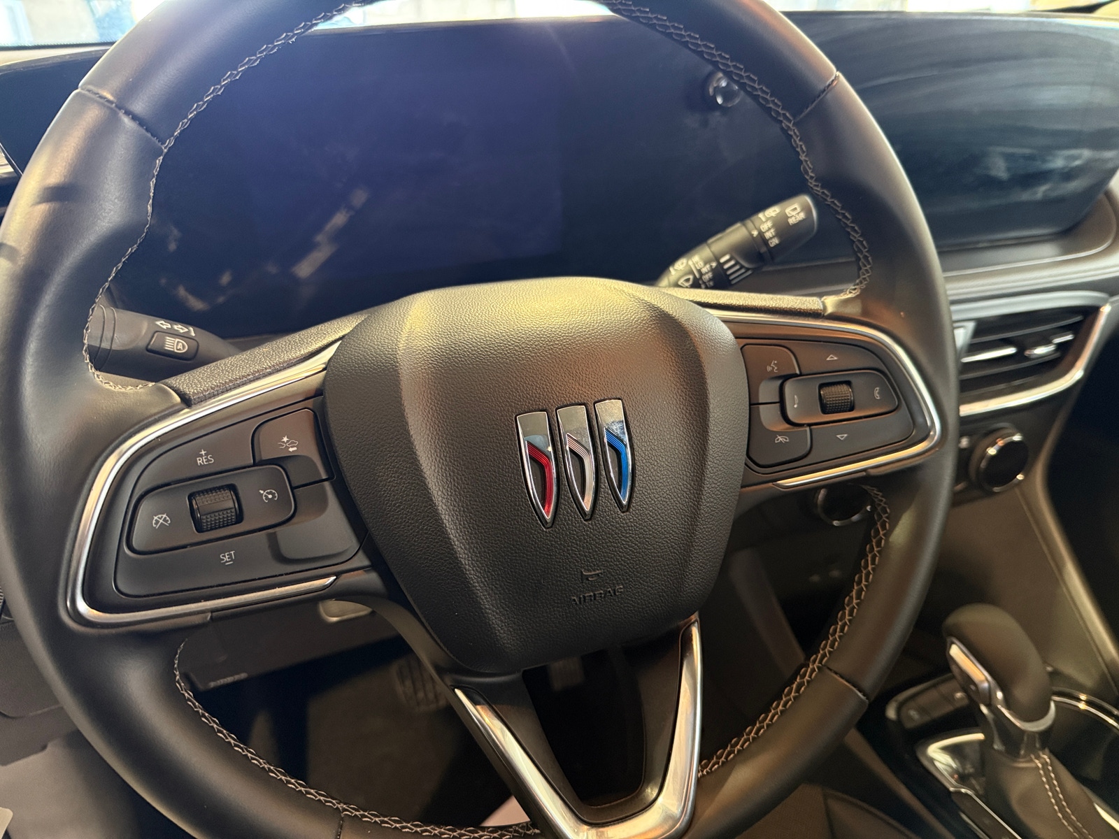 Thumbnail: 2025 Buick Encore GX - 5