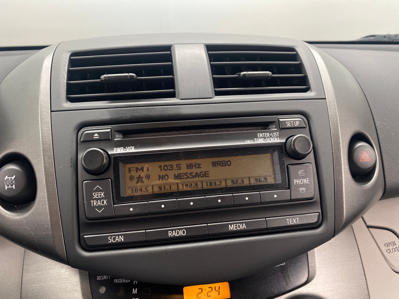 Thumbnail: 2012 Toyota RAV4 - 4