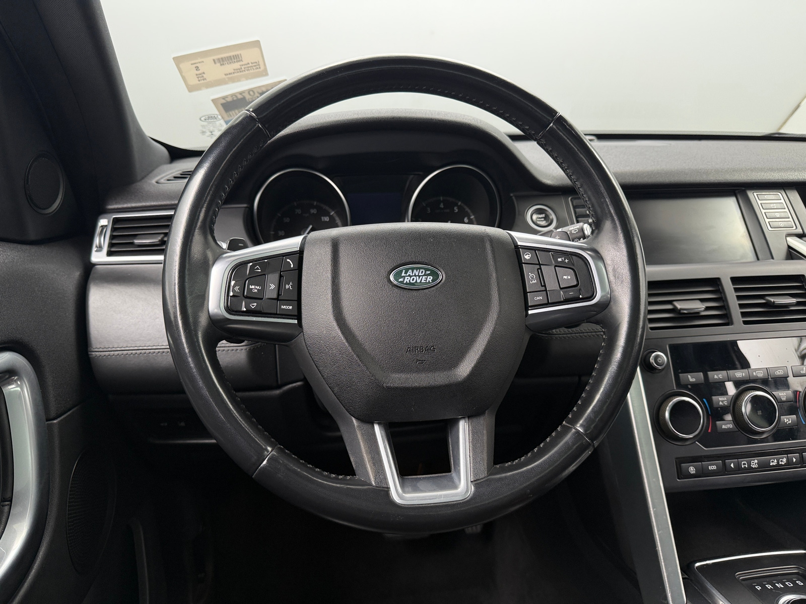 Thumbnail: 2019 Land Rover Discovery Sport - 4