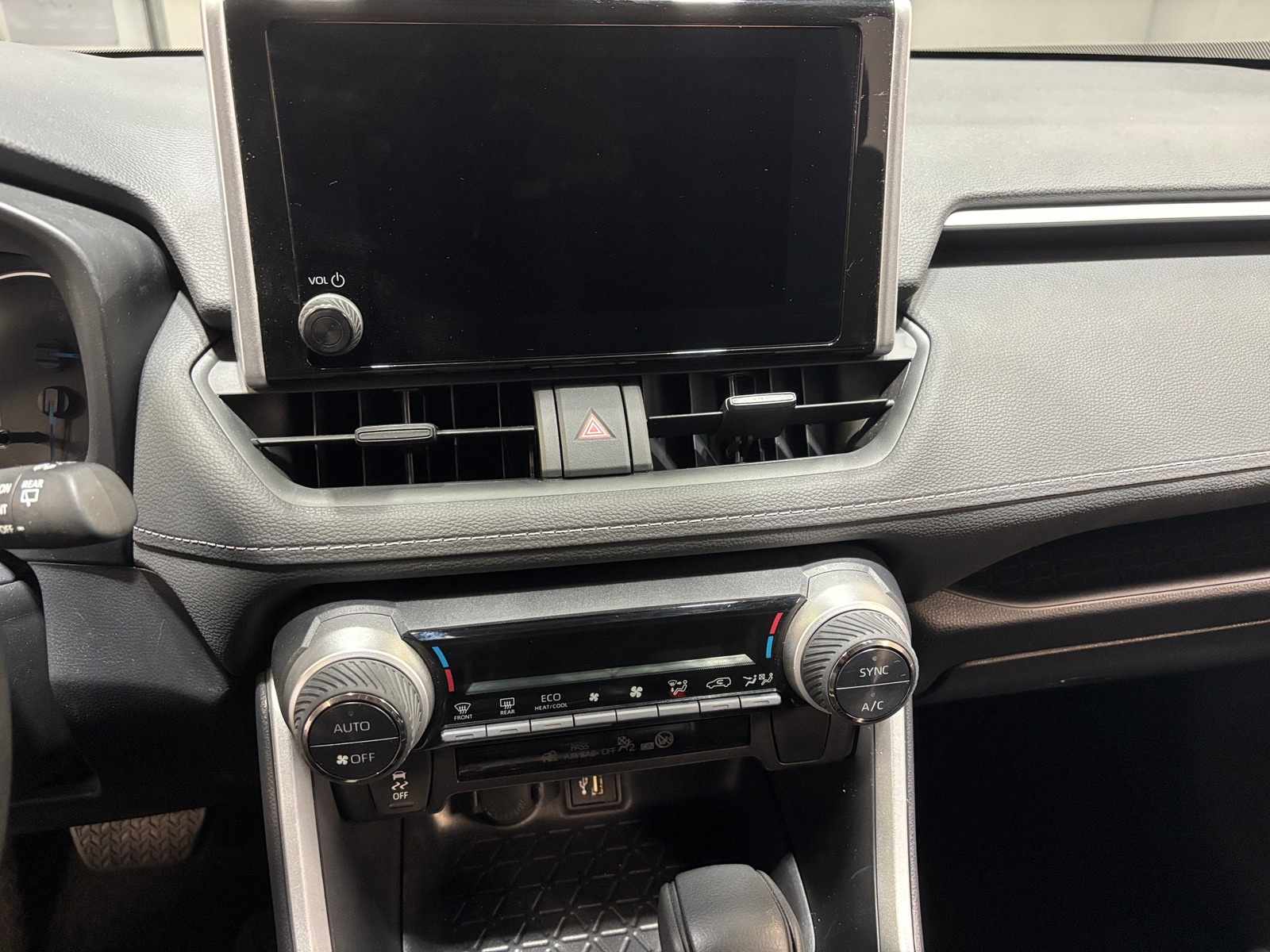 Thumbnail: 2025 Toyota RAV4 - 4