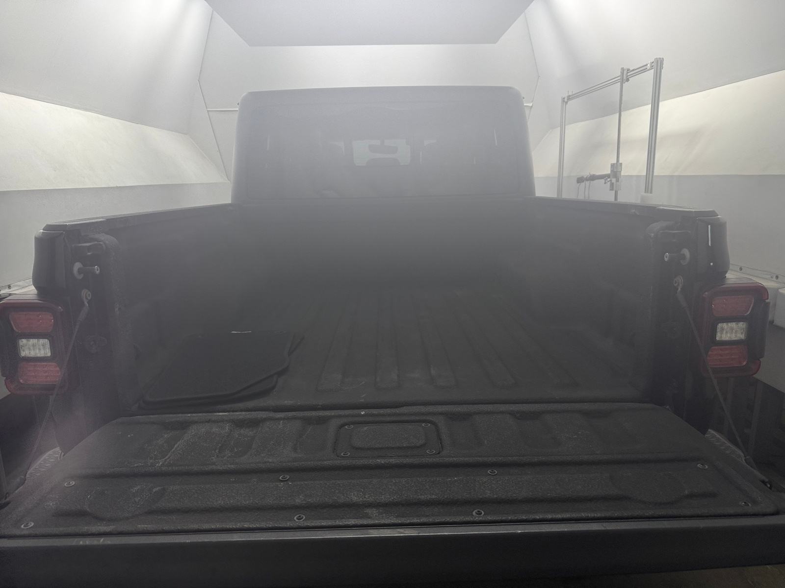 Thumbnail: 2020 Jeep Gladiator - 7