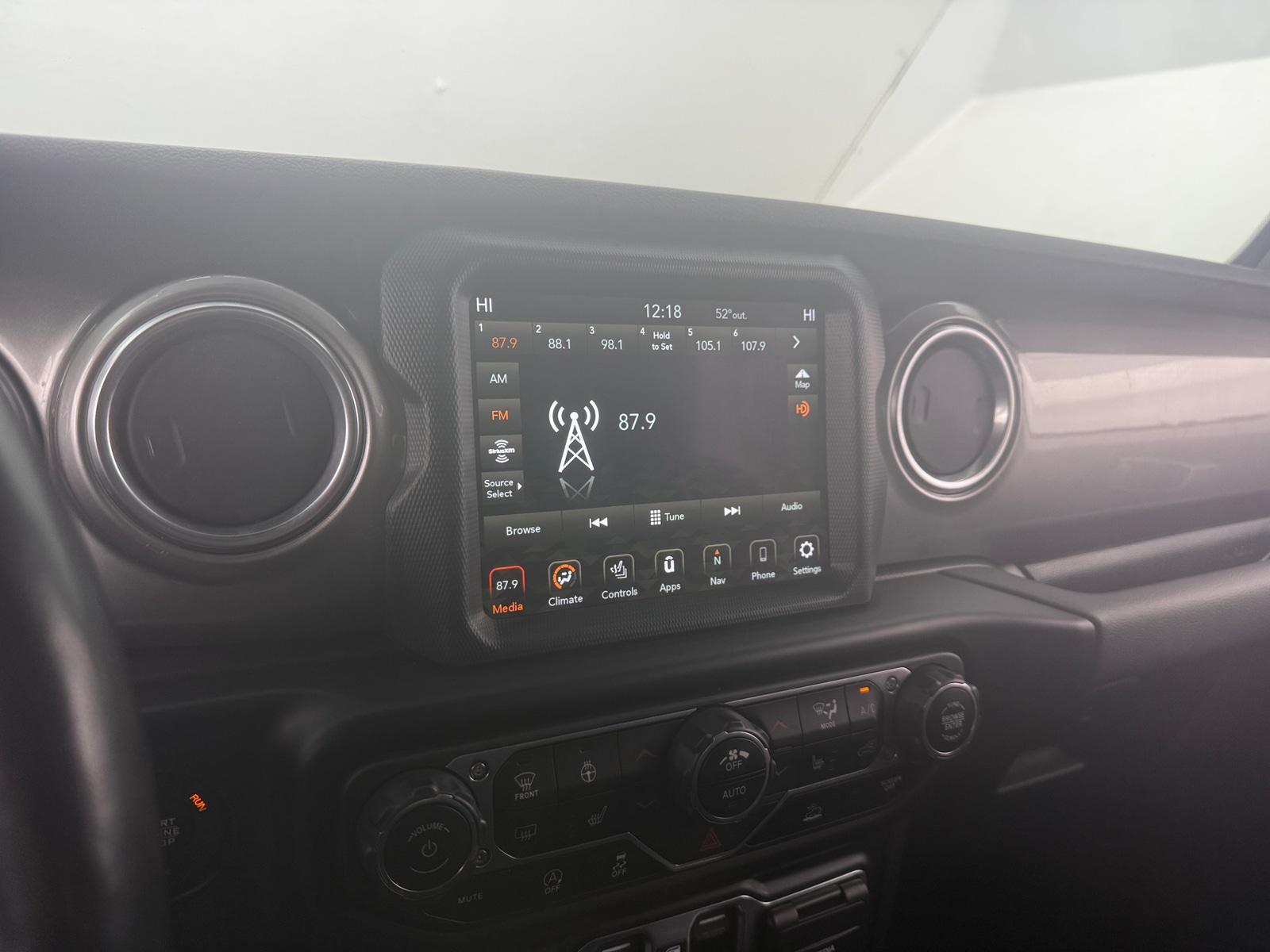 Thumbnail: 2020 Jeep Gladiator - 4