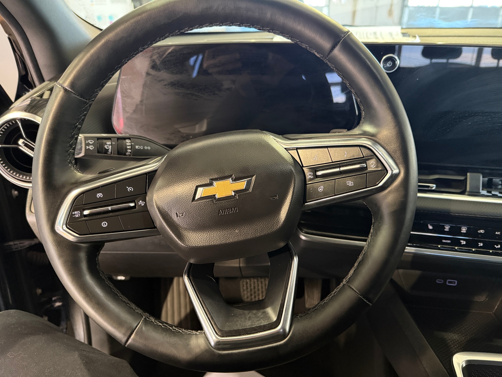 Thumbnail: 2025 Chevrolet Equinox - 5