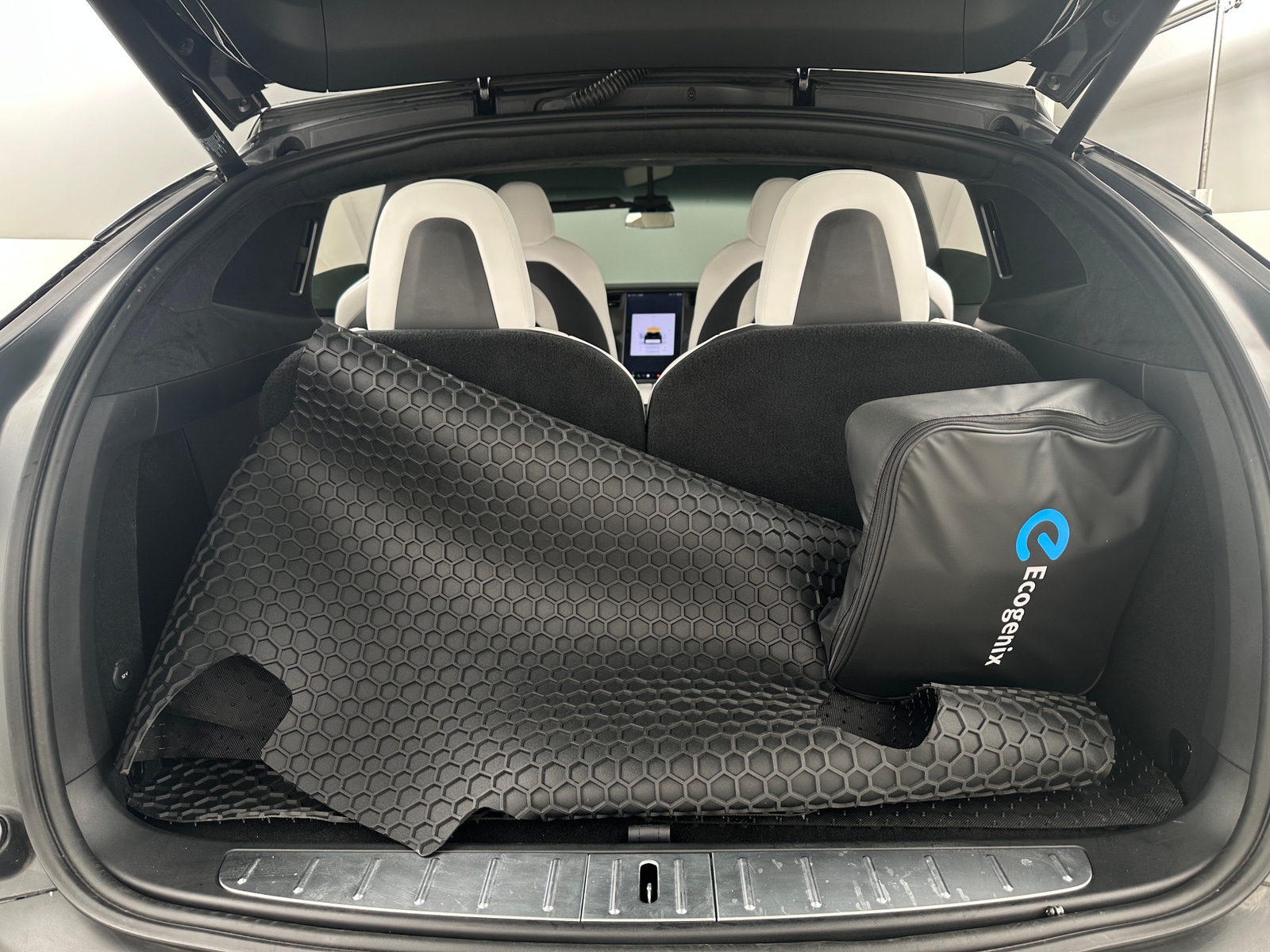 Thumbnail: 2020 Tesla Model X - 6