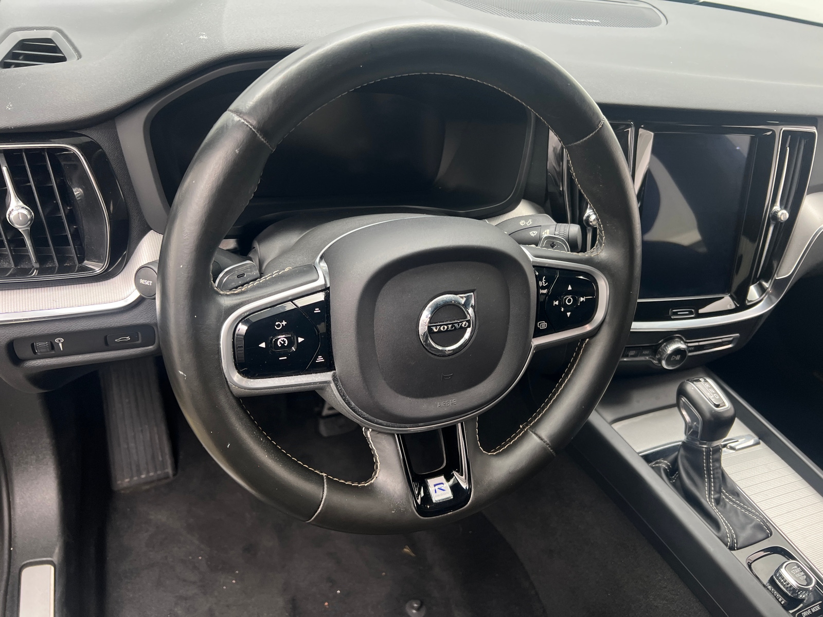 Thumbnail: 2019 Volvo S60 - 4