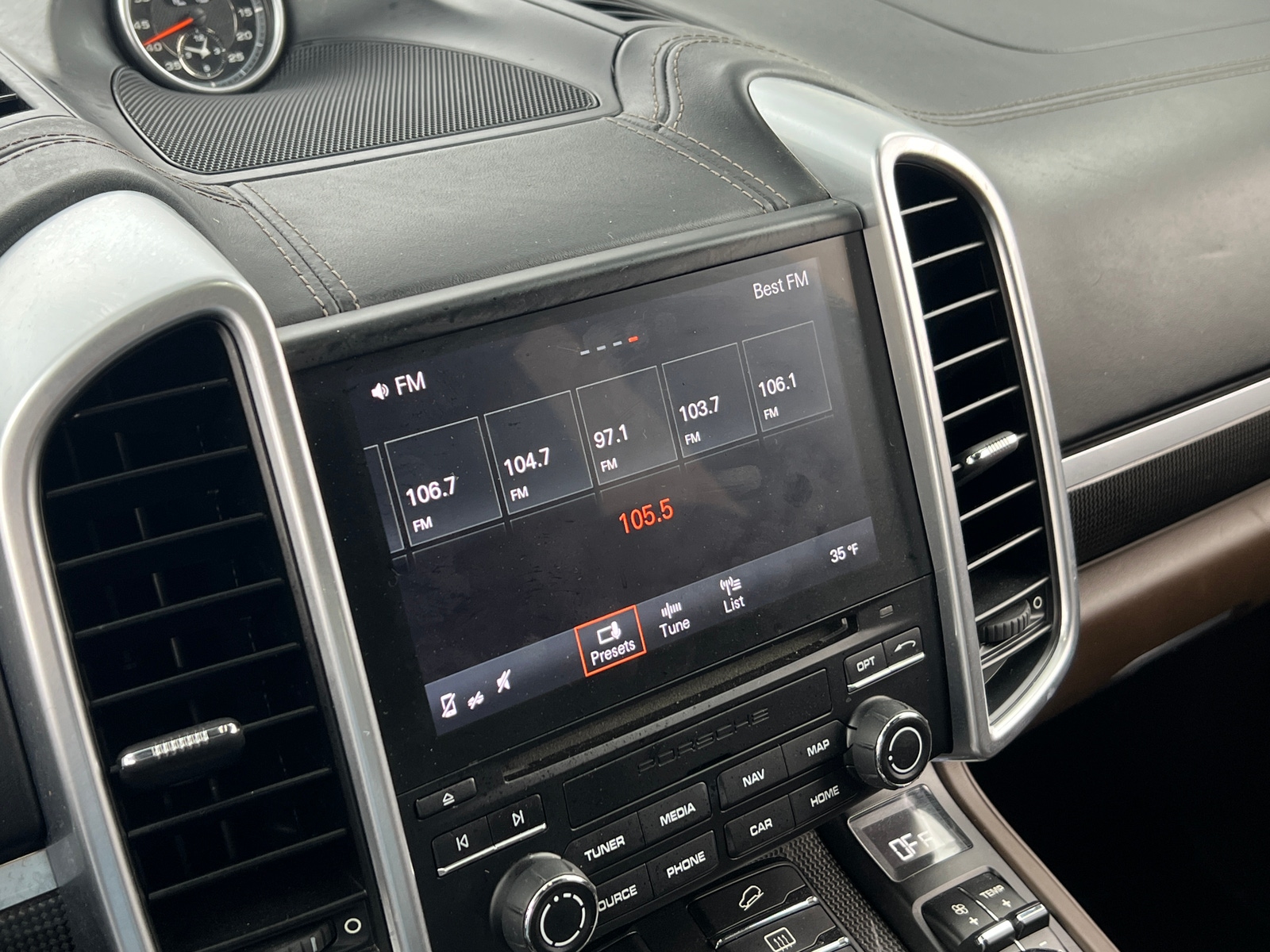 Thumbnail: 2017 Porsche Cayenne - 3