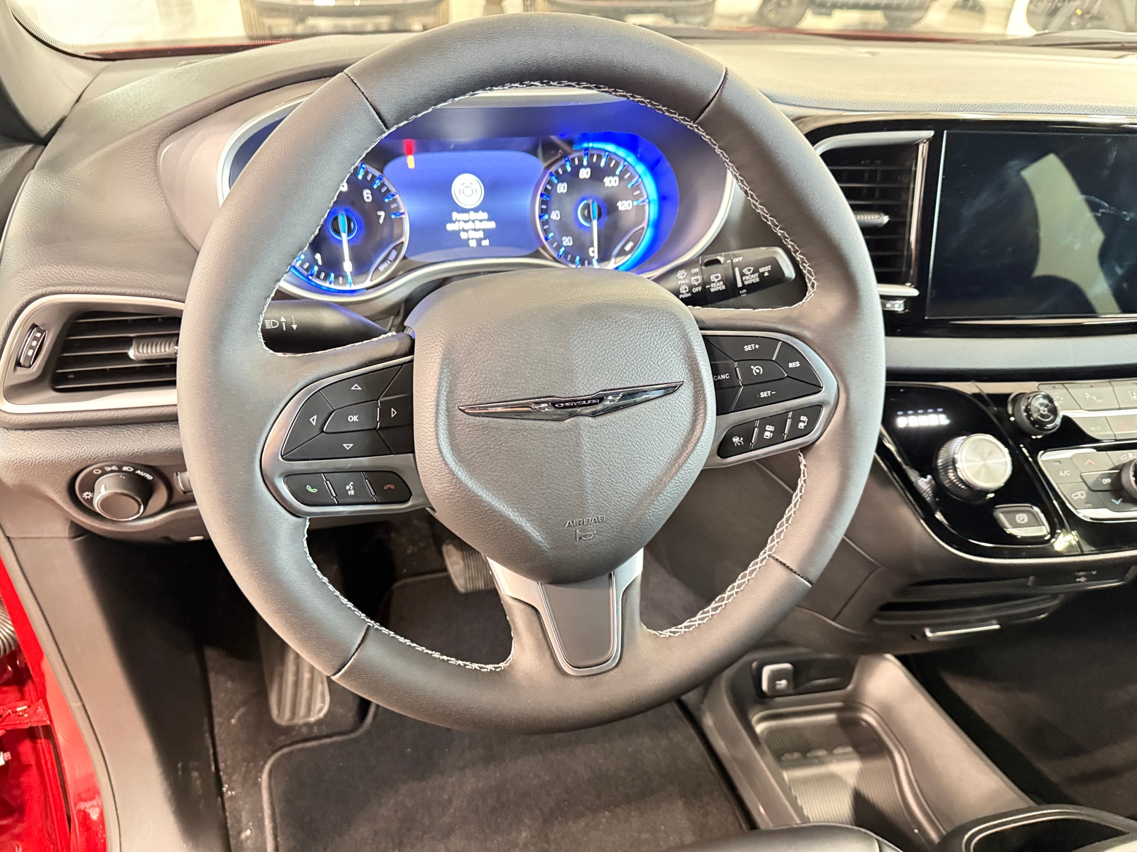 Thumbnail: 2026 Chrysler Voyager - 4