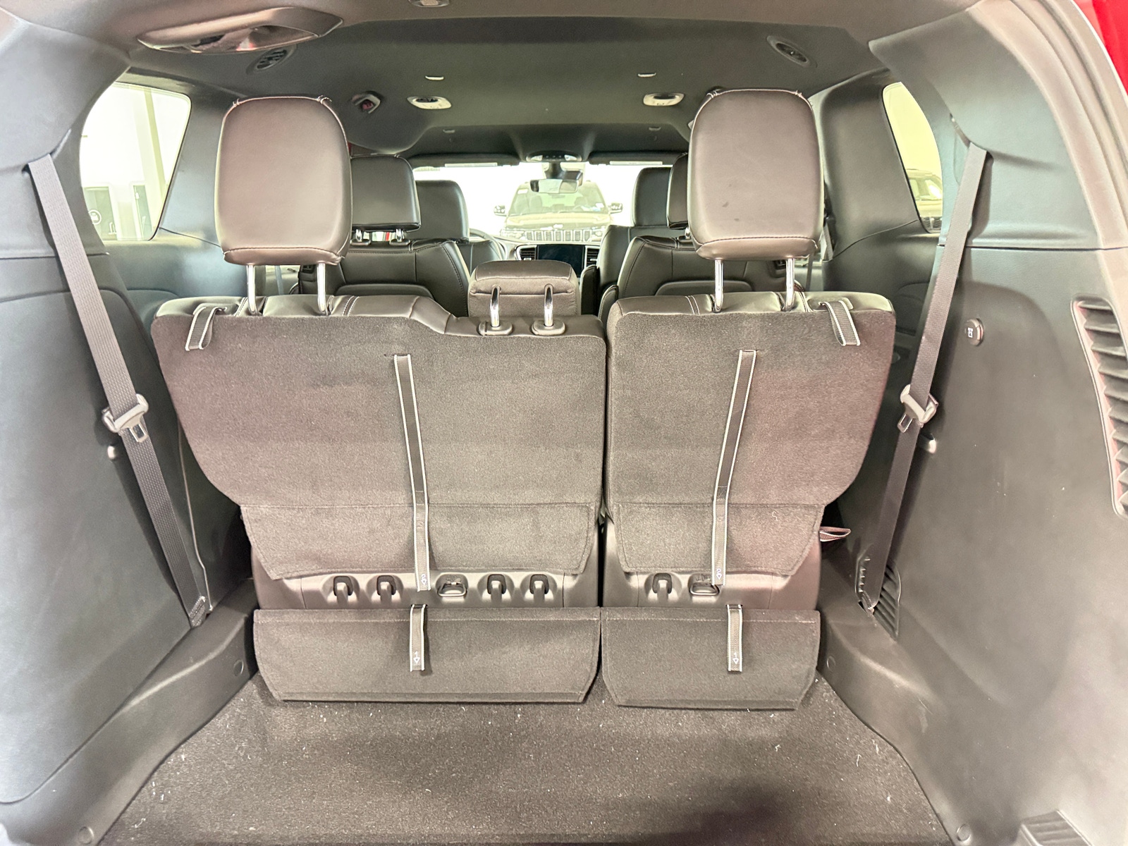 Thumbnail: 2026 Chrysler Voyager - 6