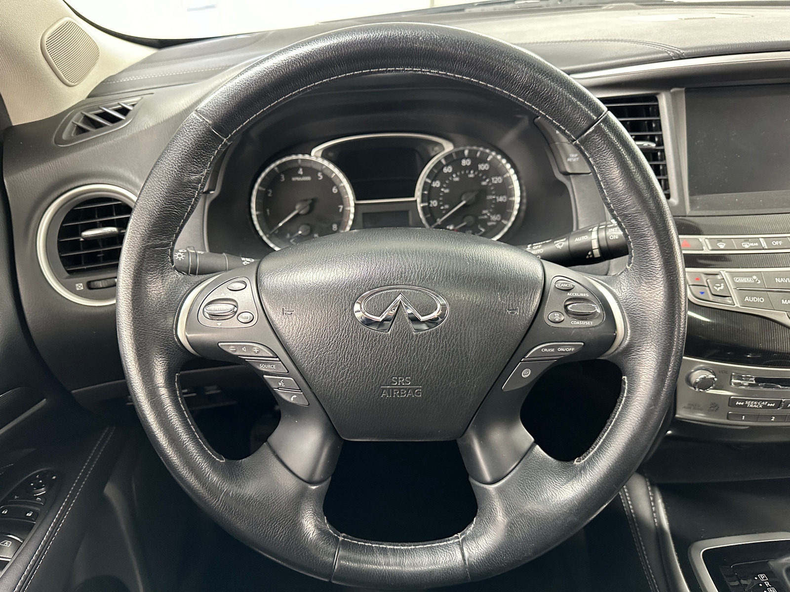 Thumbnail: 2017 INFINITI QX60 - 4