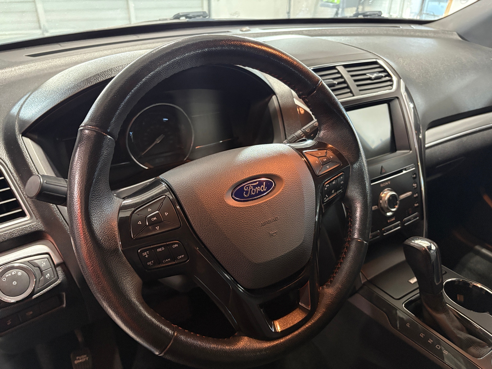 Thumbnail: 2017 Ford Explorer - 4