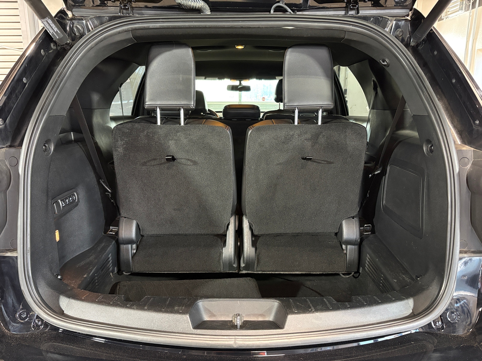 Thumbnail: 2017 Ford Explorer - 6