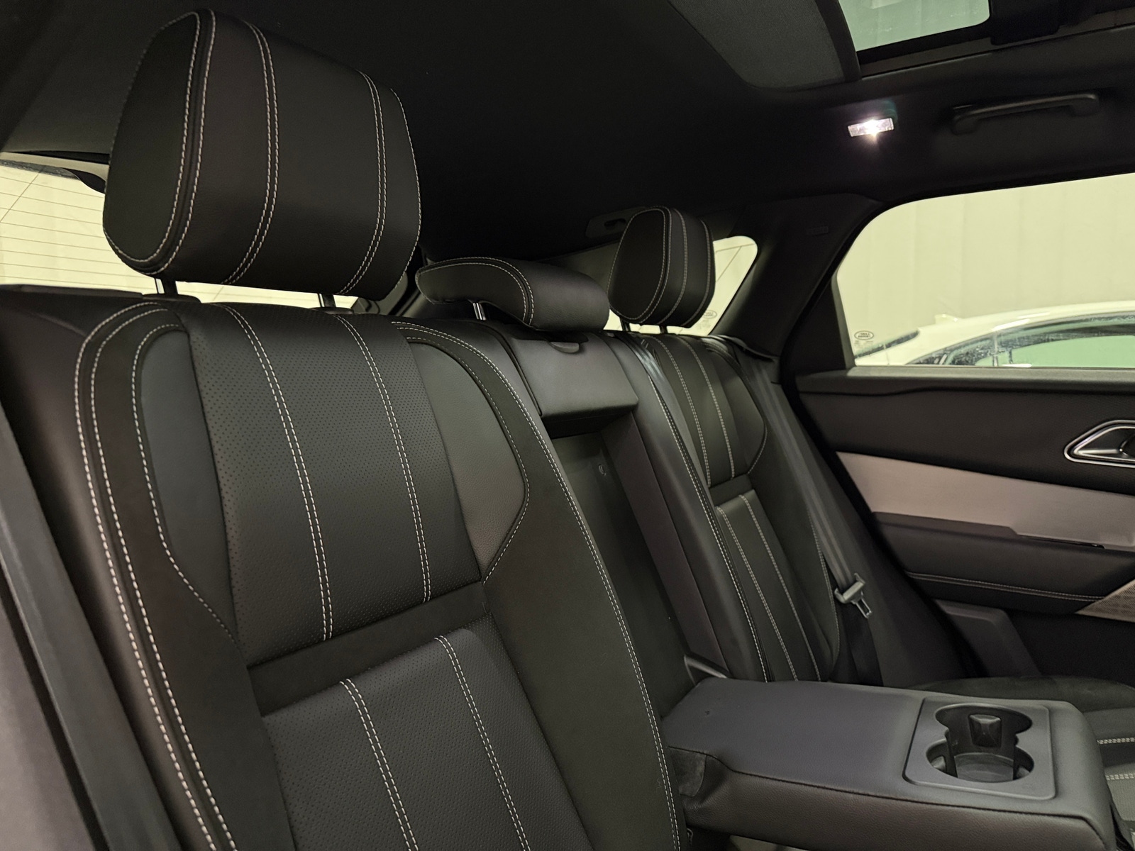 Thumbnail: 2020 Land Rover Range Rover Velar - 5