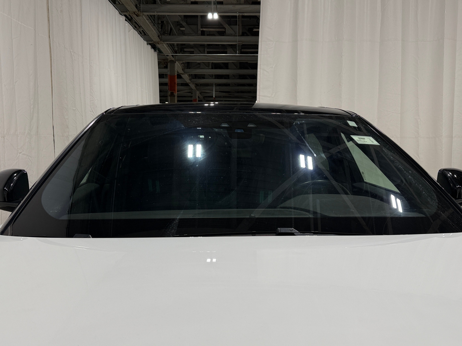 Thumbnail: 2020 Land Rover Range Rover Velar - 2