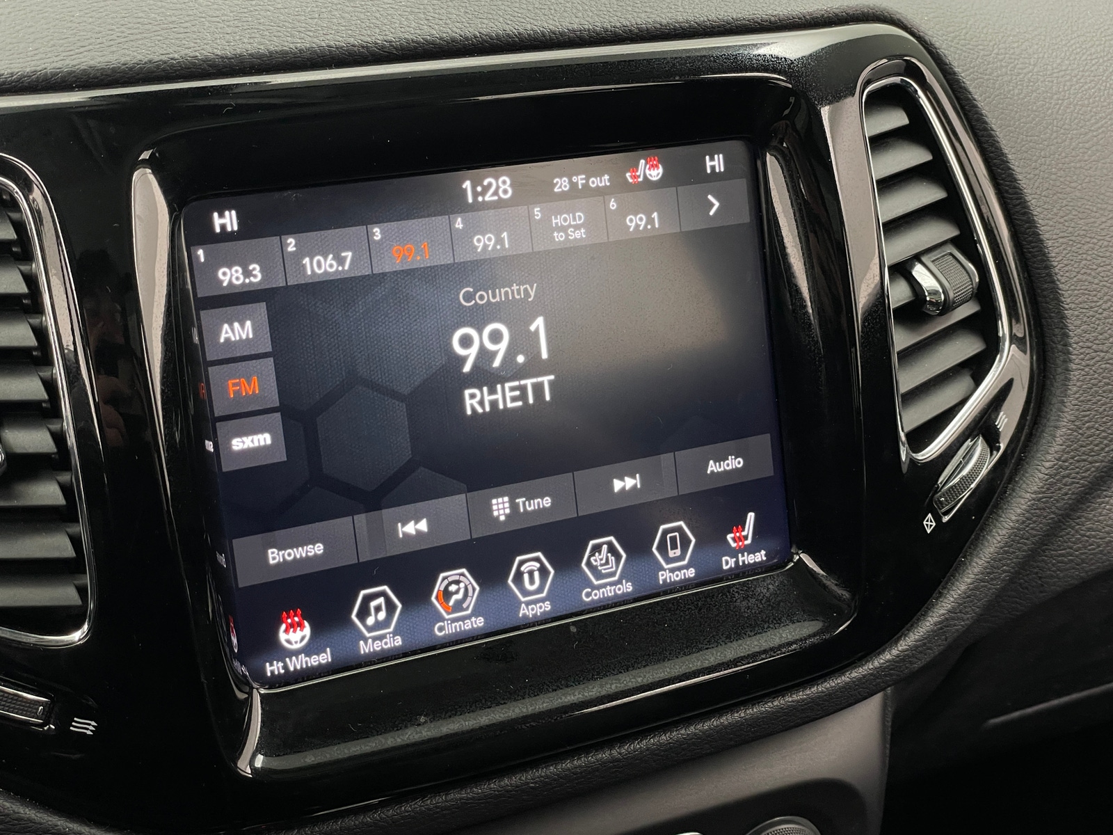 Thumbnail: 2019 Jeep Compass - 3