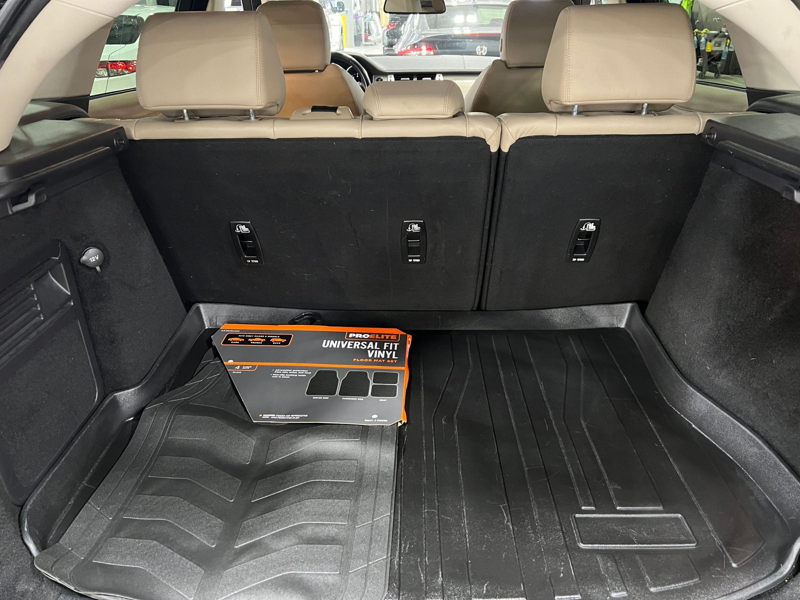 Thumbnail: 2017 Land Rover Range Rover Evoque - 6