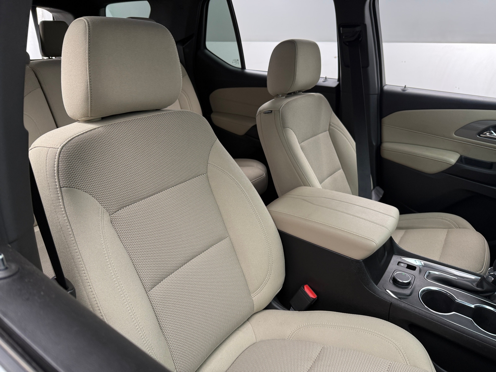 Thumbnail: 2023 Chevrolet Traverse - 2