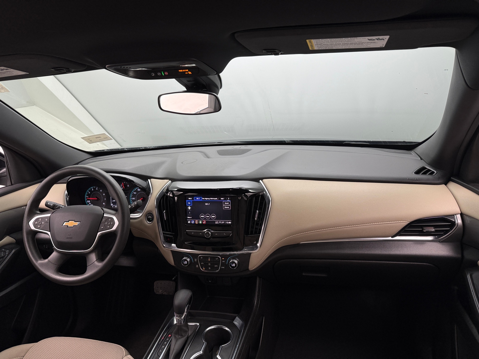 Thumbnail: 2023 Chevrolet Traverse - 3