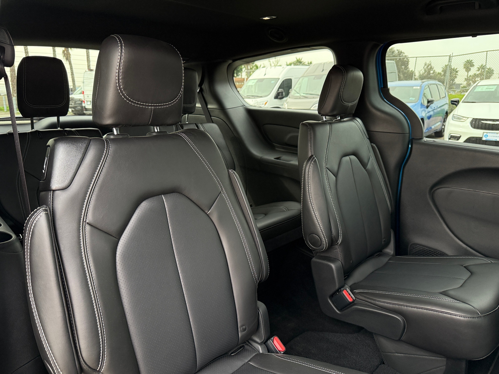 Thumbnail: 2026 Chrysler Pacifica - 5