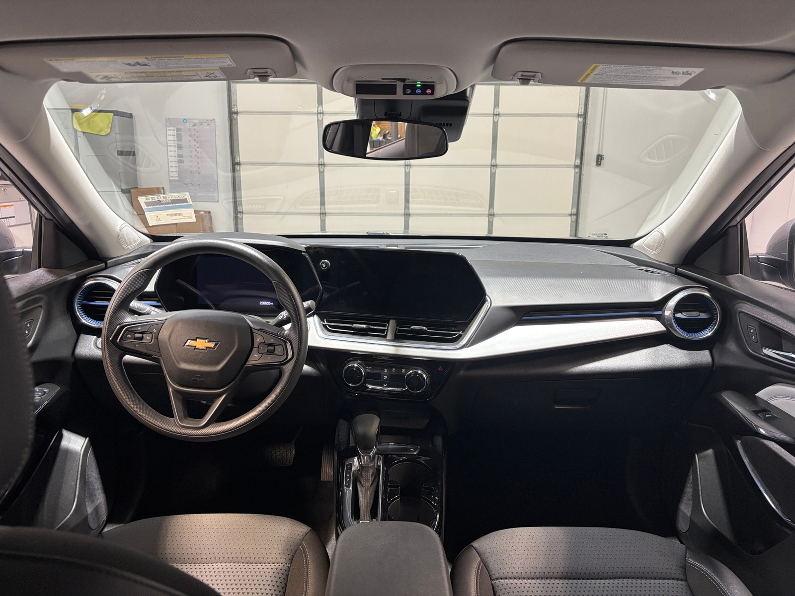 Thumbnail: 2025 Chevrolet Trax - 3