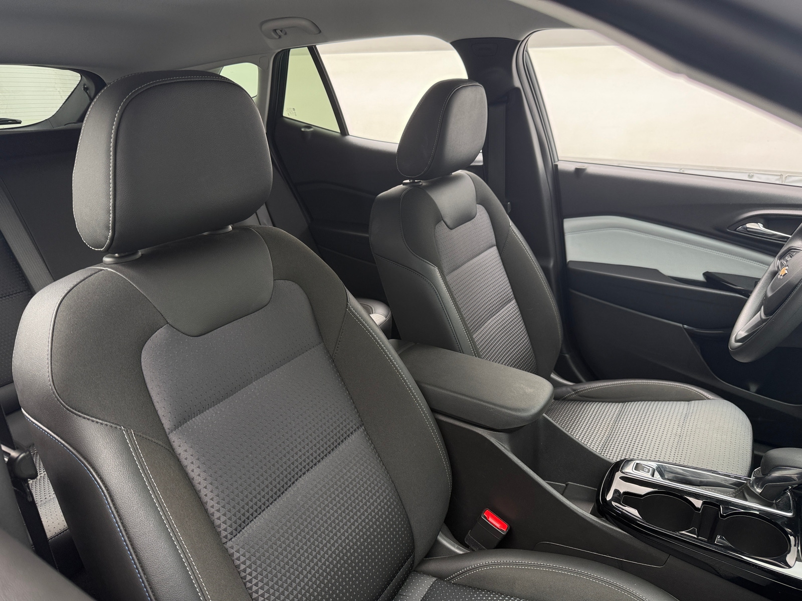 Thumbnail: 2025 Chevrolet Trax - 2