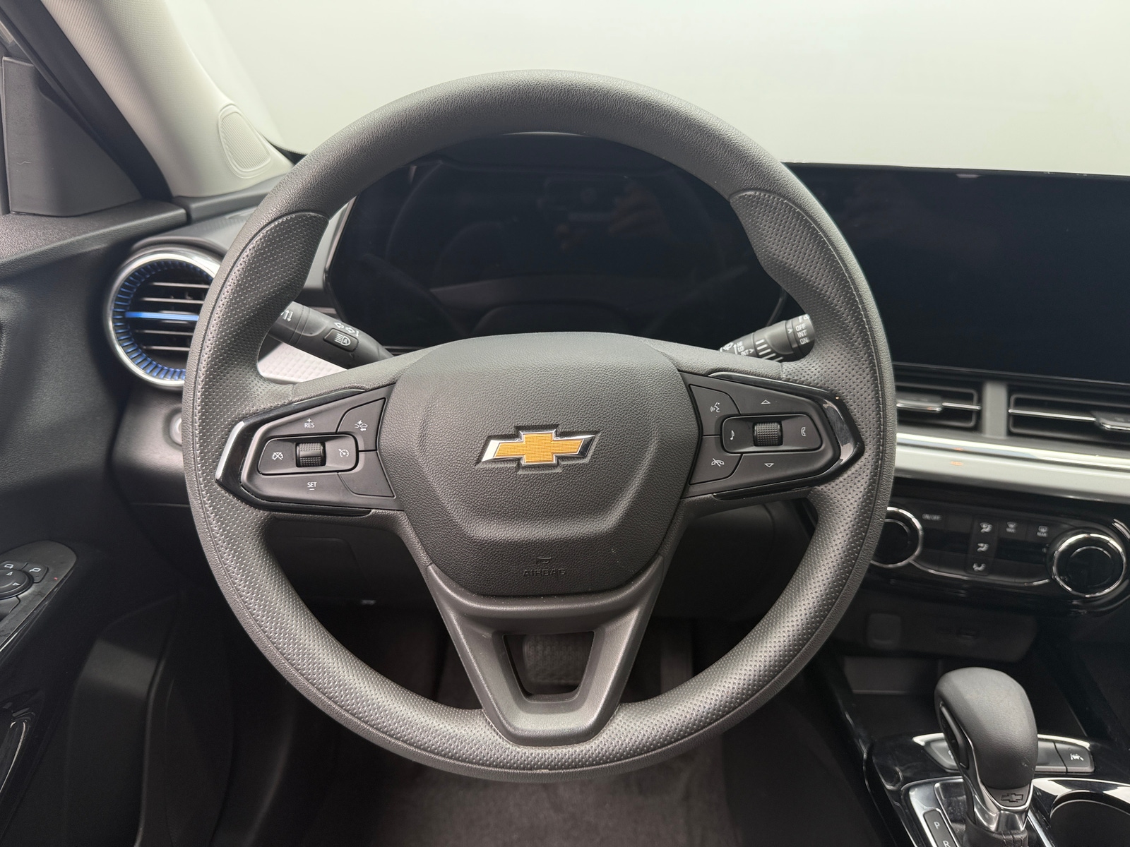 Thumbnail: 2025 Chevrolet Trax - 5