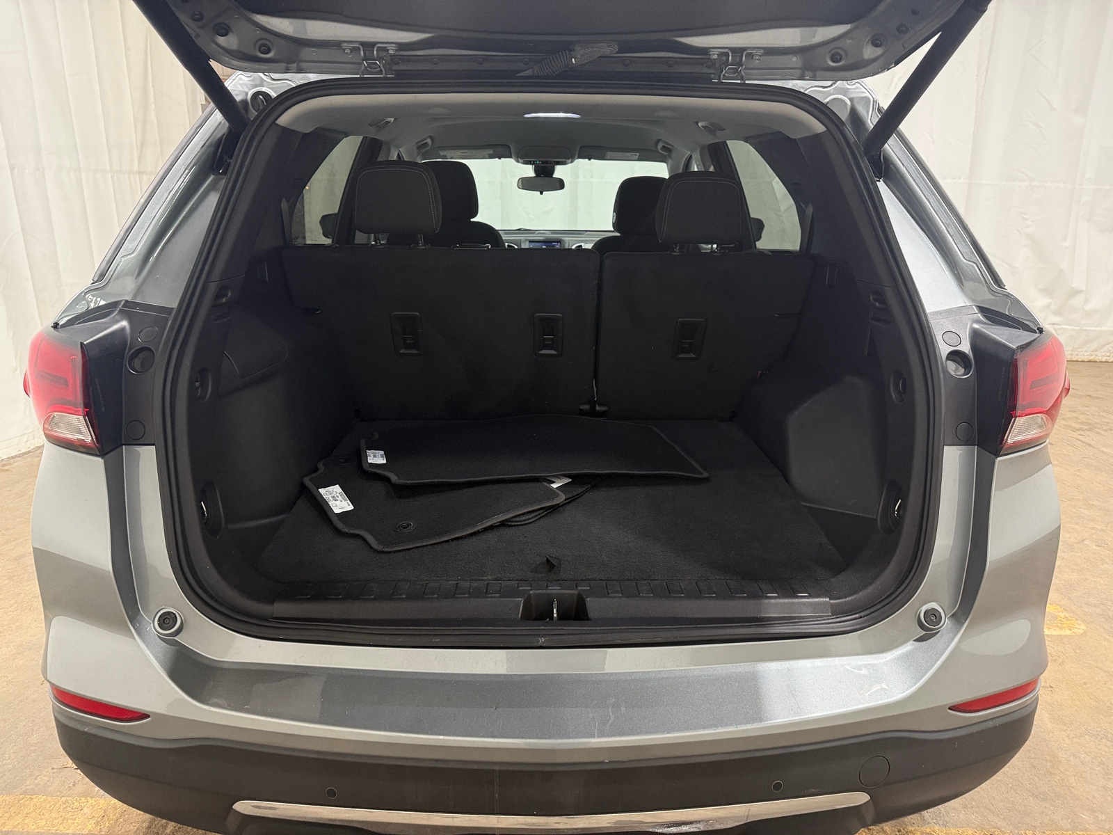 Thumbnail: 2023 Chevrolet Equinox - 7