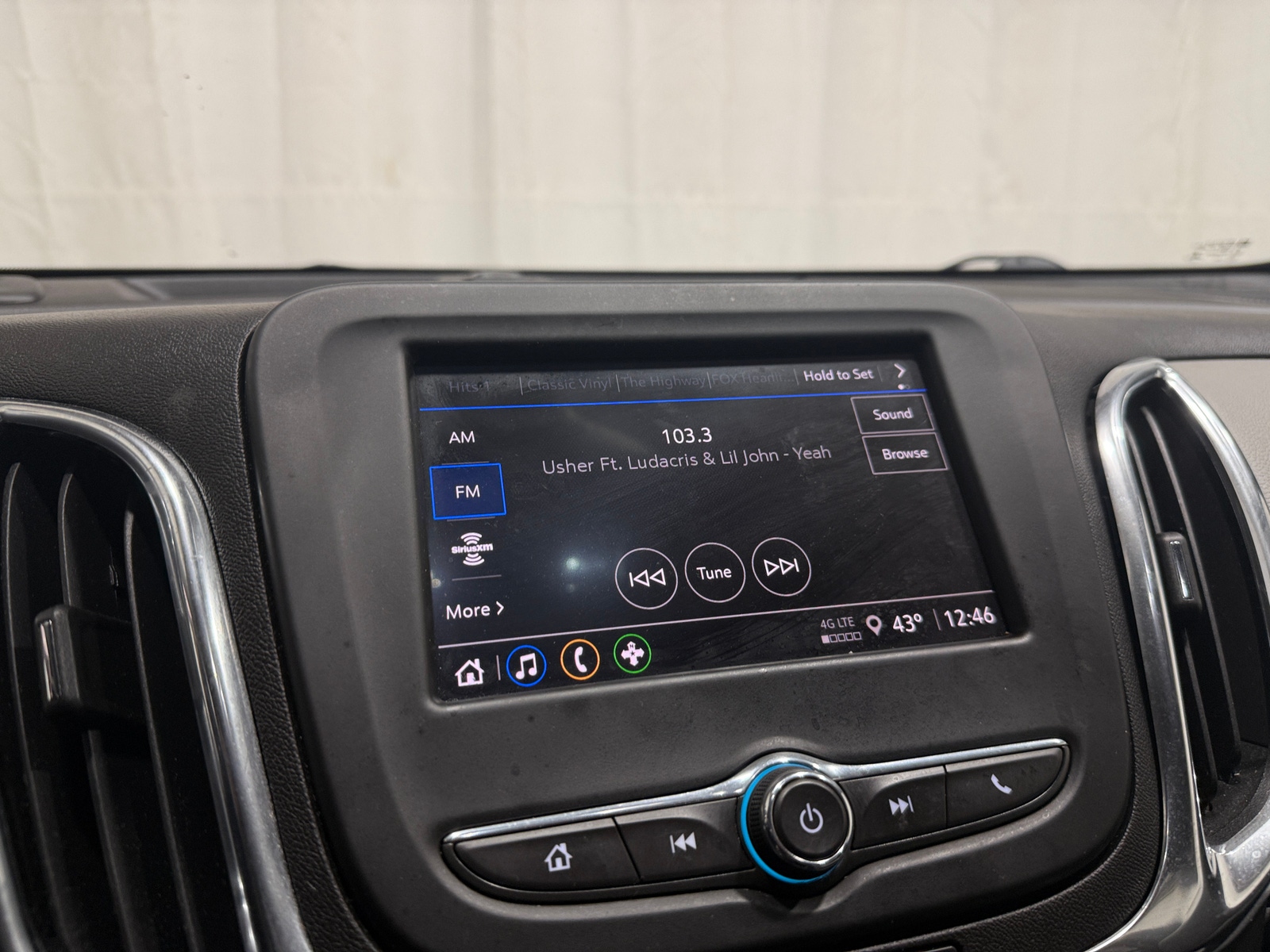 Thumbnail: 2023 Chevrolet Equinox - 4