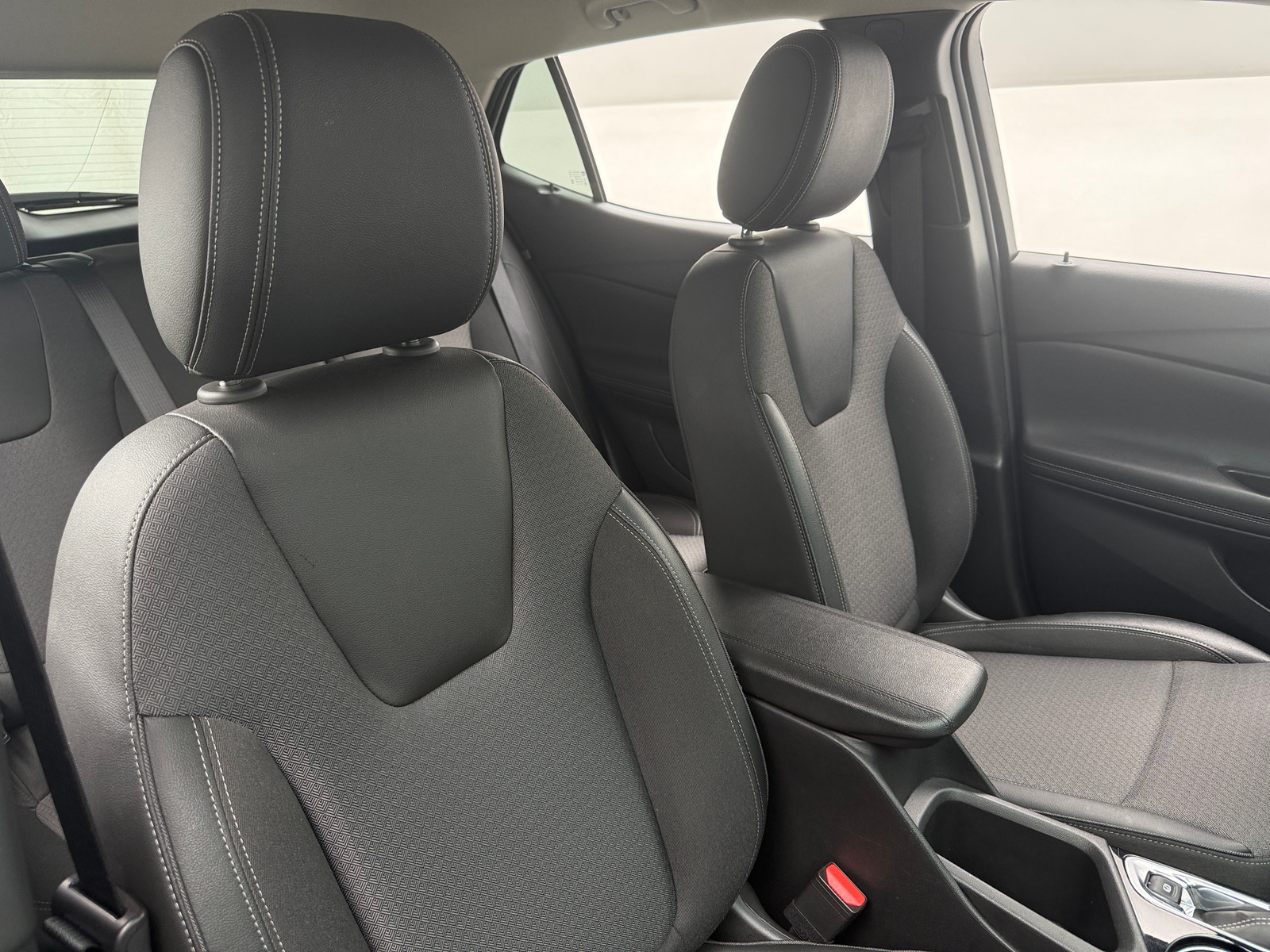 Thumbnail: 2025 Buick Encore GX - 2