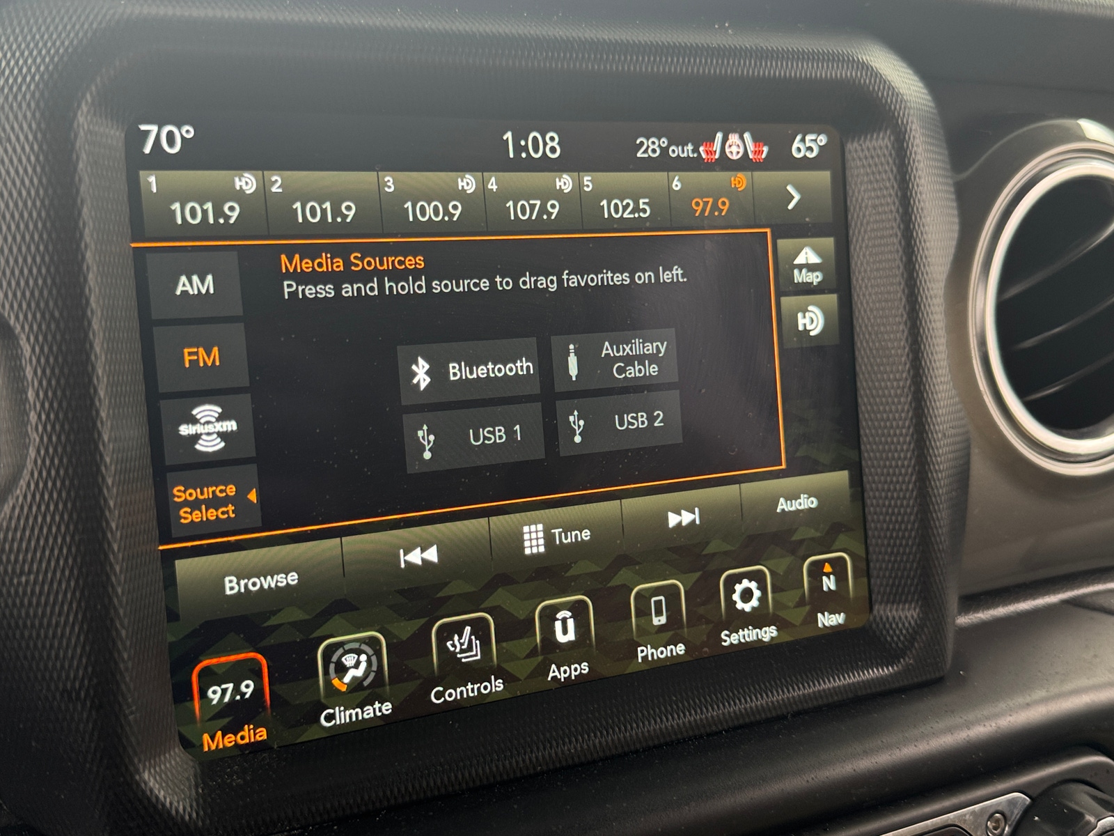 Thumbnail: 2022 Jeep Gladiator - 4