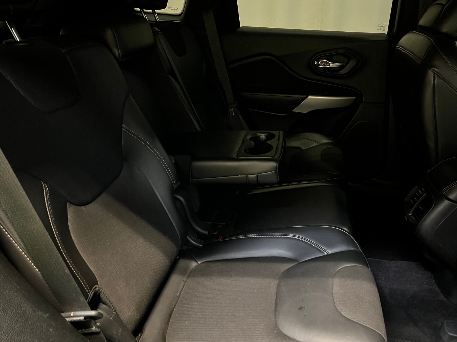 Thumbnail: 2018 Jeep Cherokee - 5