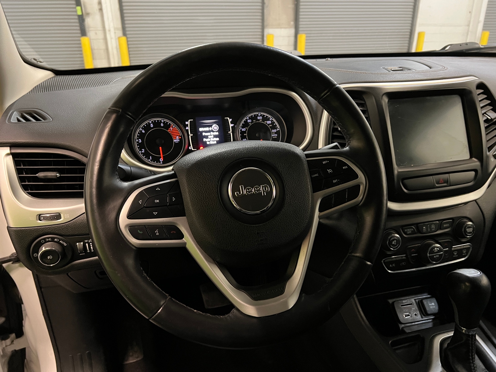 Thumbnail: 2018 Jeep Cherokee - 4