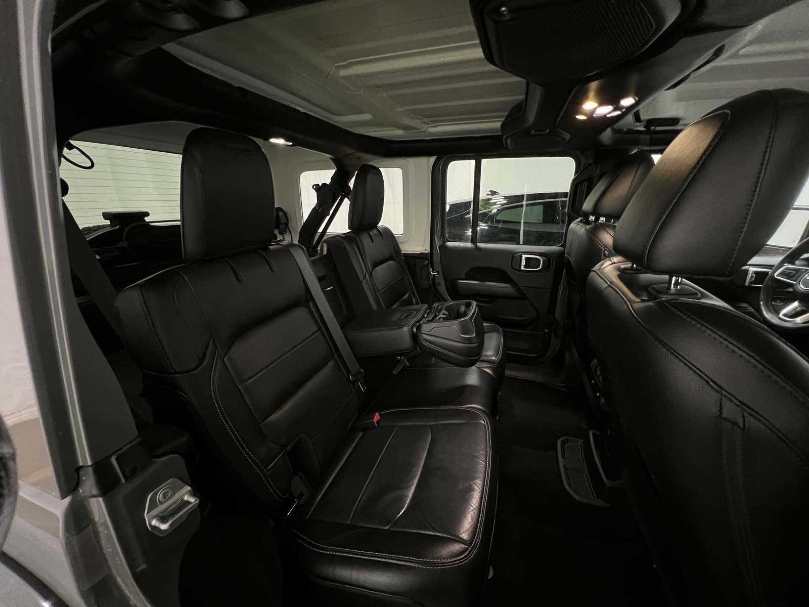 Thumbnail: 2019 Jeep Wrangler - 5