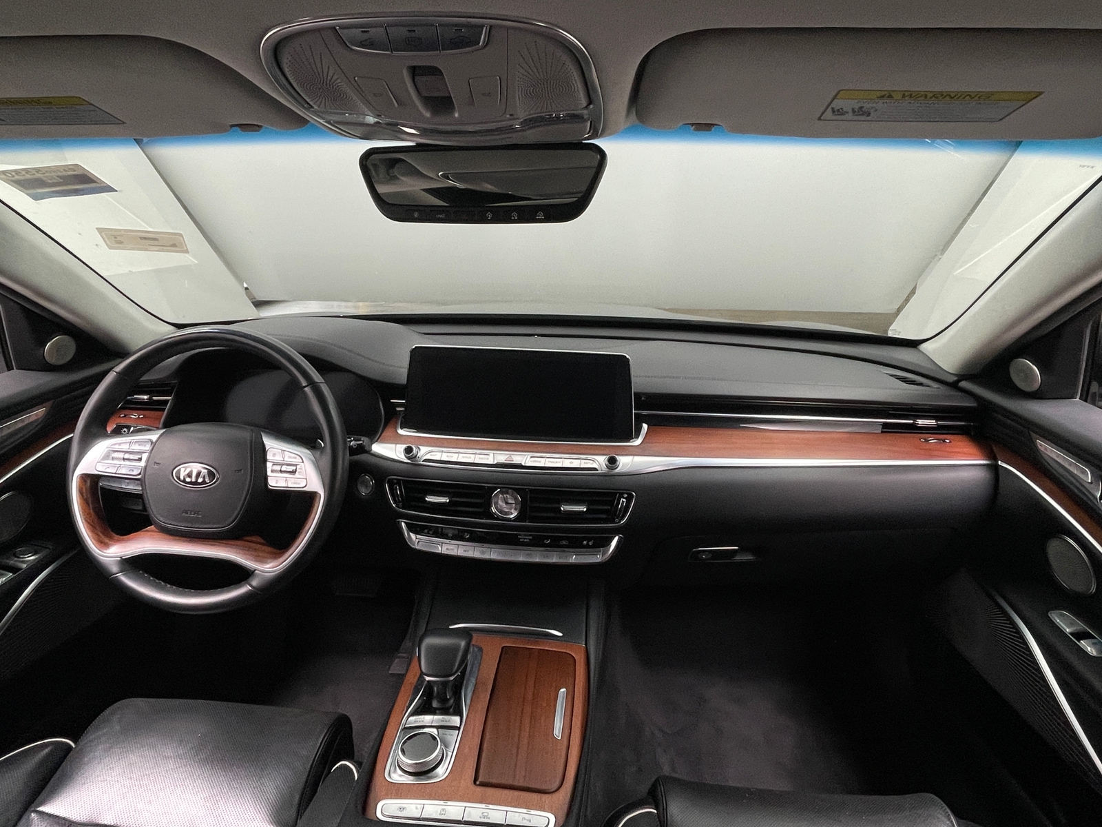 Thumbnail: 2019 Kia K900 - 2