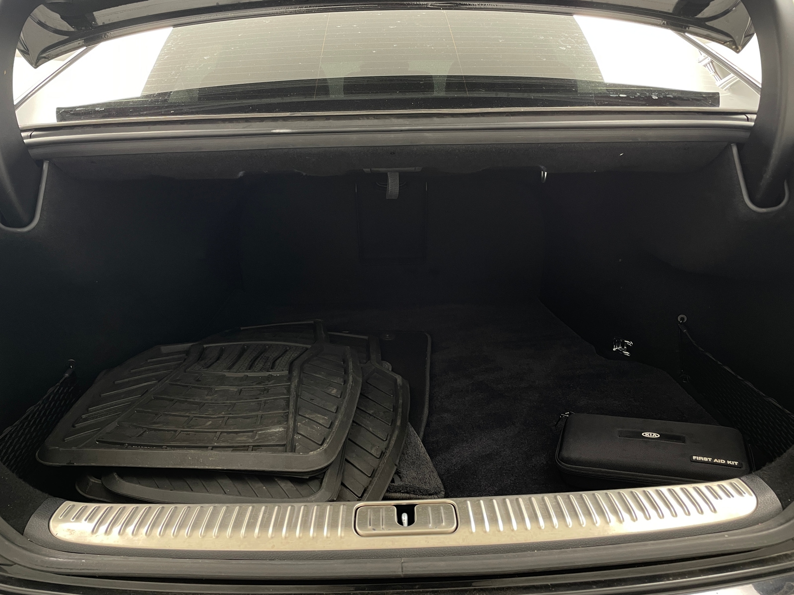 Thumbnail: 2019 Kia K900 - 6